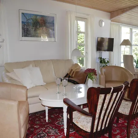 Three-bedroom Holiday In Сasa de vacaciones *