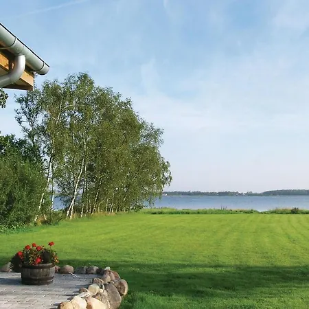Three-bedroom Holiday In