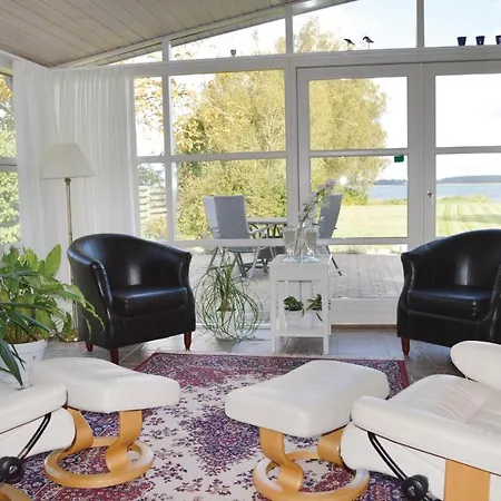 Сasa de vacaciones Three-bedroom Holiday In