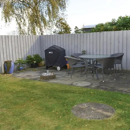 Three-bedroom Holiday In * Storvorde
