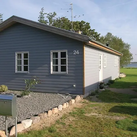 Three-bedroom Holiday In